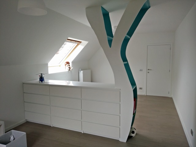 Kast met boomrek voor Lars